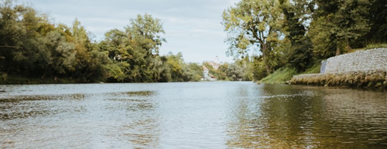 Como ocorre a contaminação da água